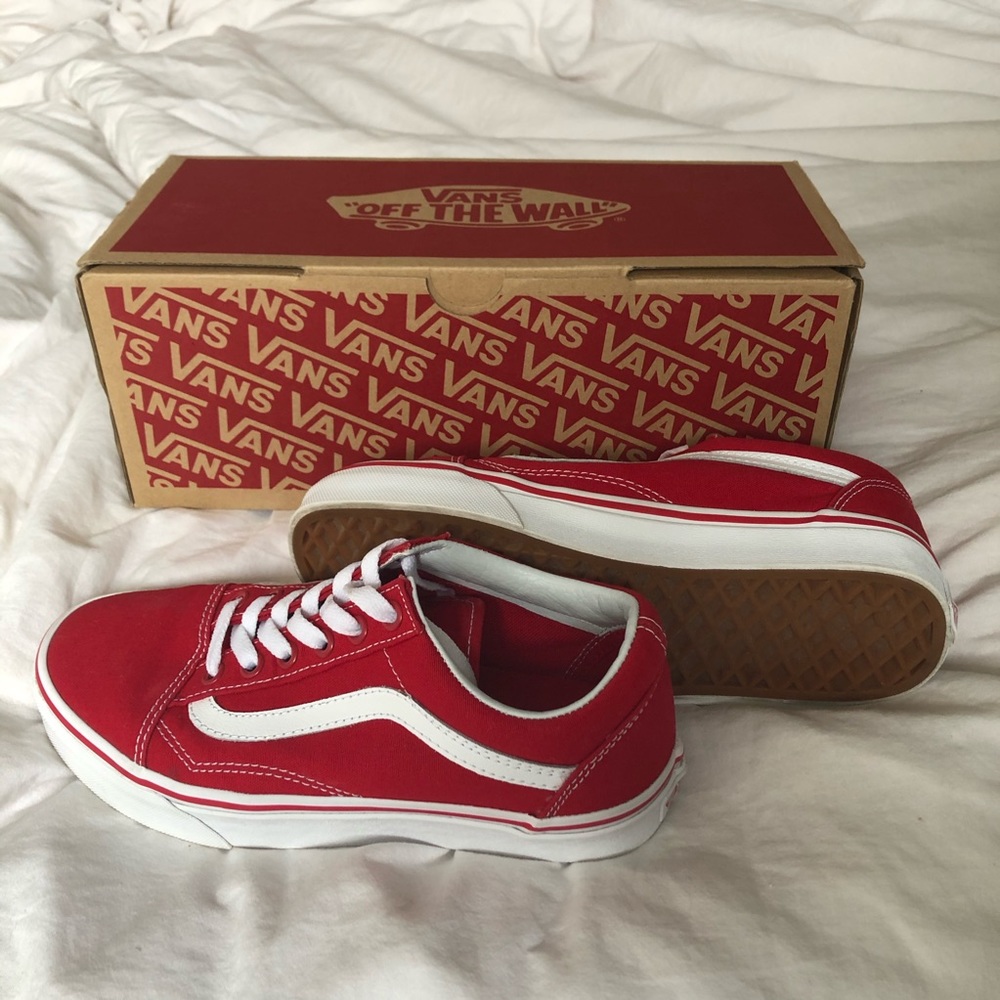 Old skool Red Vans Sneakers